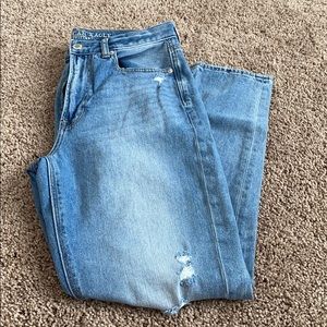 American Eagle Mom Jean